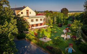 April Hotel Panorama